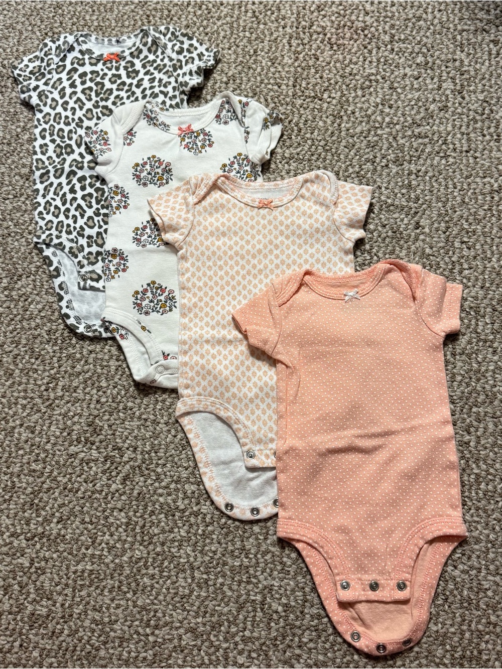 Lot of 4 Baby Girl Carter's Short Sleeve Bodysuits Leopard Floral Peach 3 Months